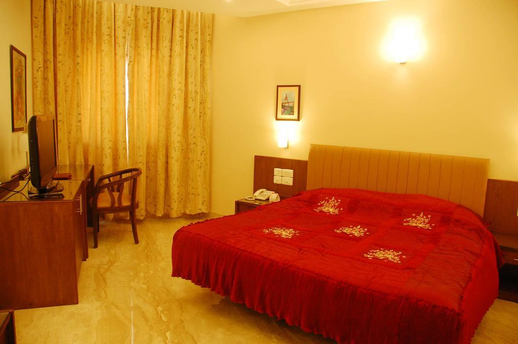 Hotel Deepa Comforts Mangalore Exterior photo